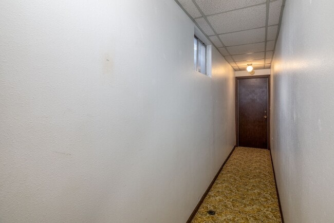 Building Photo - 603-605.5-6055 N Virginia Ct