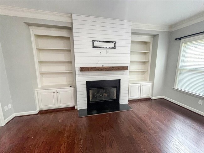 Building Photo - 4450 Wooded Oaks NW