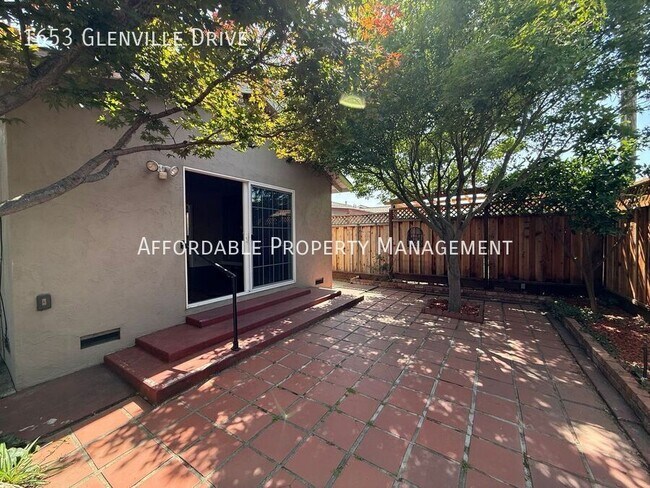 Building Photo - 1653 Glenville Dr