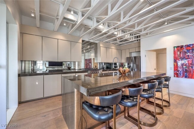 Building Photo - 952 Coatbridge St