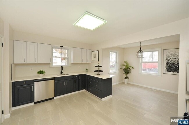 Building Photo - 16 Liberty St