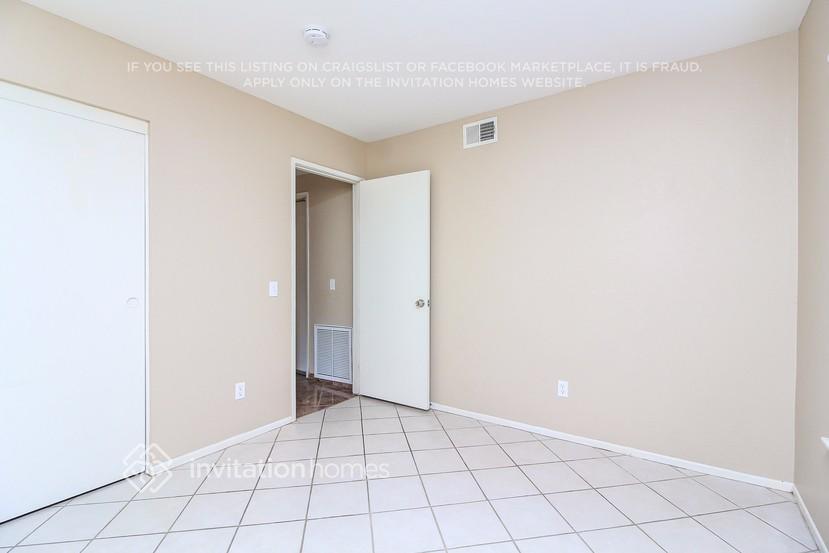 Building Photo - 25762 Fir Ave