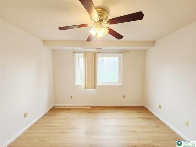 Building Photo - 4501 N Hedgerow Dr