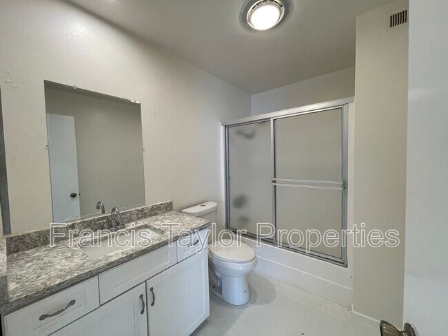 Building Photo - 7526 Jerez Ct