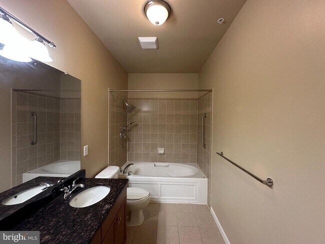 Building Photo - 416 Masterson Ct