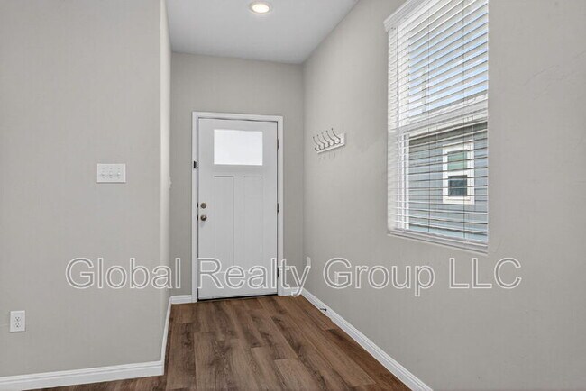 Building Photo - 13015 Red Elks Lks