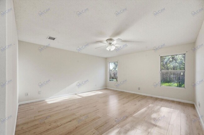 Building Photo - 8401 Swan Park Dr