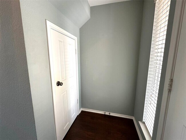 Building Photo - 2613 Georgia Coleman Bend