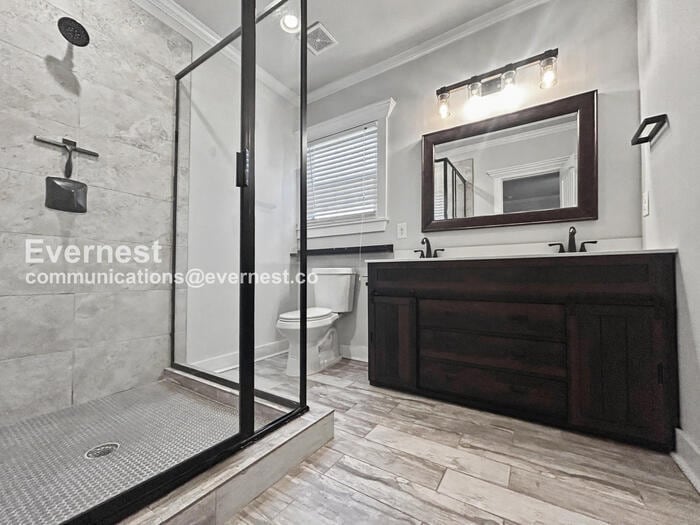 Building Photo - 1845 Vesta Ave