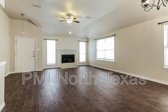 Building Photo - 6208 Mt Vernon Dr