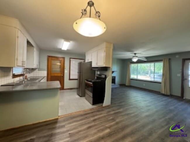 Building Photo - 106 Eleanor Cir