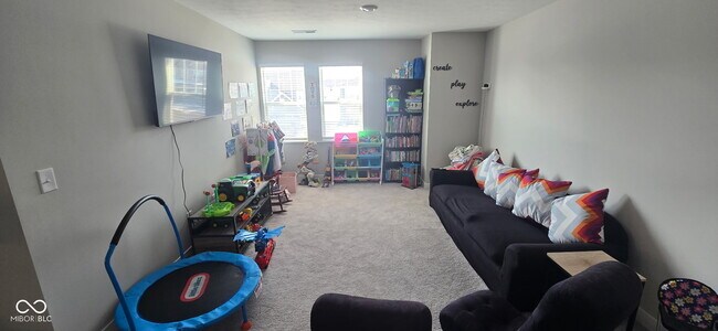 Building Photo - 2391 S Stonehill Wy