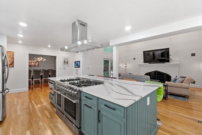 Building Photo - 34 Wildmeadow Rd