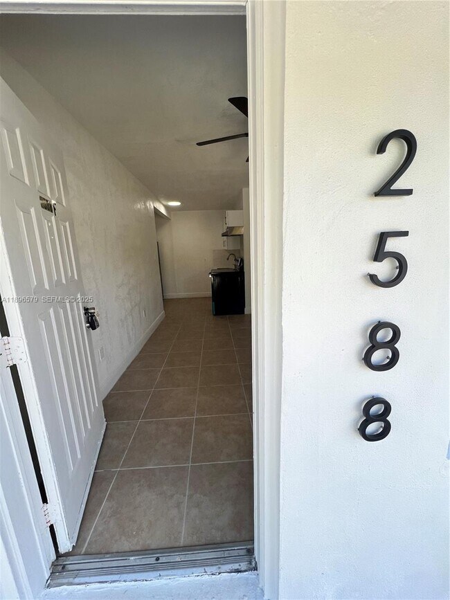 Building Photo - 2588 NE 182nd Terrace