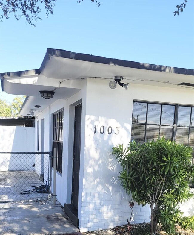 Building Photo - 1003 NW 73rd St