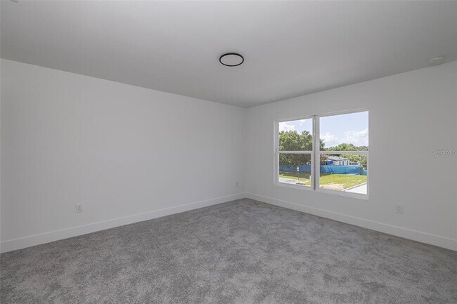 Building Photo - 2057 BARROSO