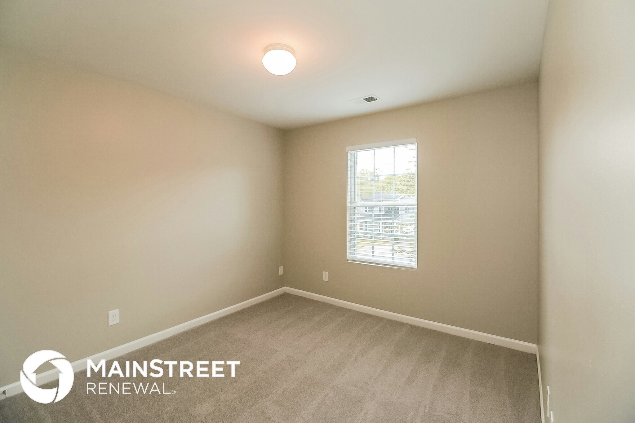 Building Photo - 365 Walton View