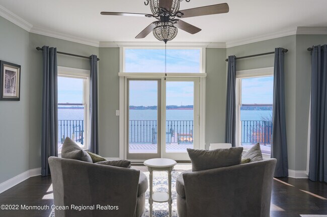 Building Photo - 709 Princeton Ave