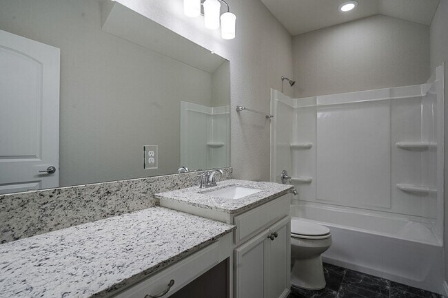 Building Photo - 15915 Durian St