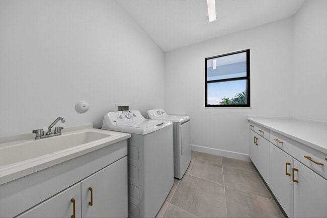 Building Photo - 9361 Sunflower Mdw Rd