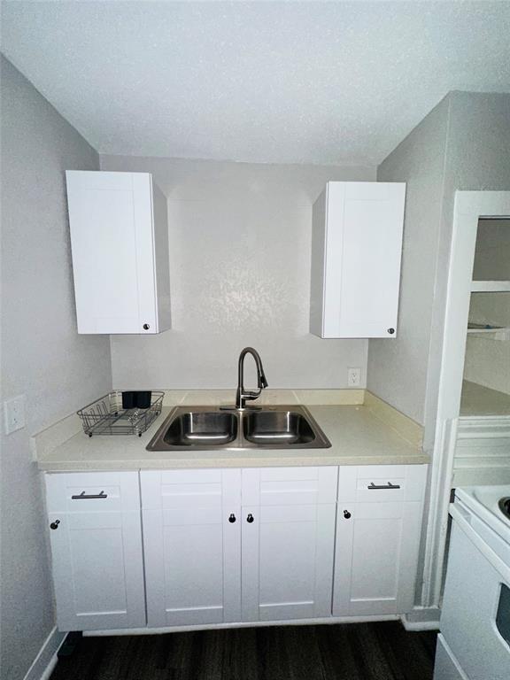 Building Photo - 1401 Collier St