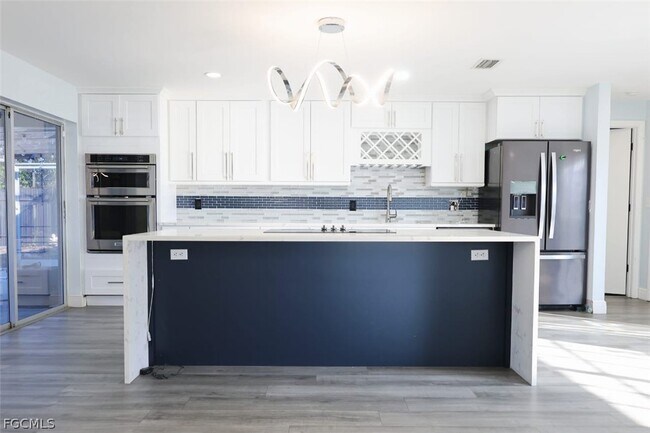 Building Photo - 1206 SE 23rd Pl