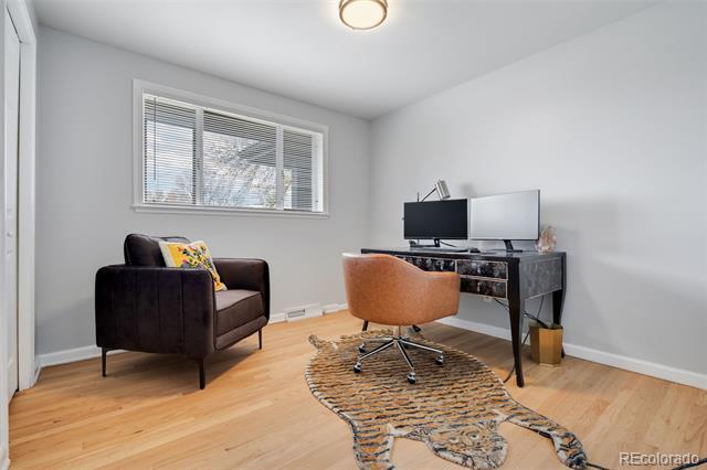 Building Photo - 5099 S Linden Dr