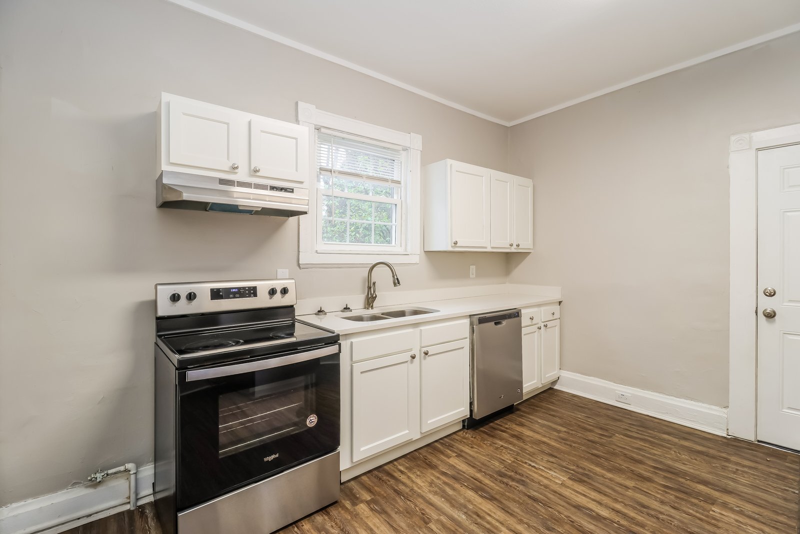 Building Photo - 5206 Ravenna St