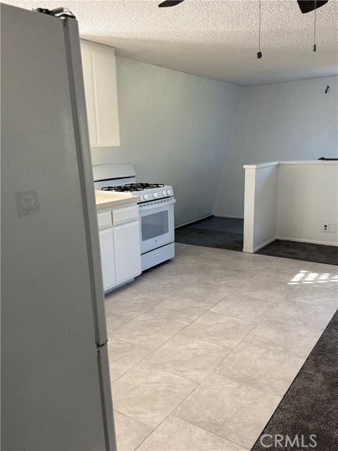 Building Photo - 10495 Bluff St