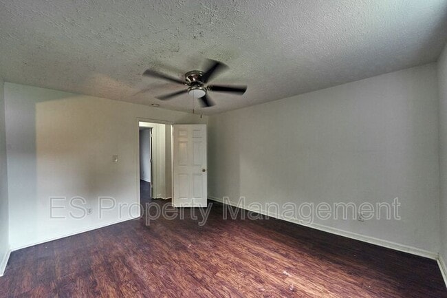 Building Photo - 2623 Indianapolis Ave