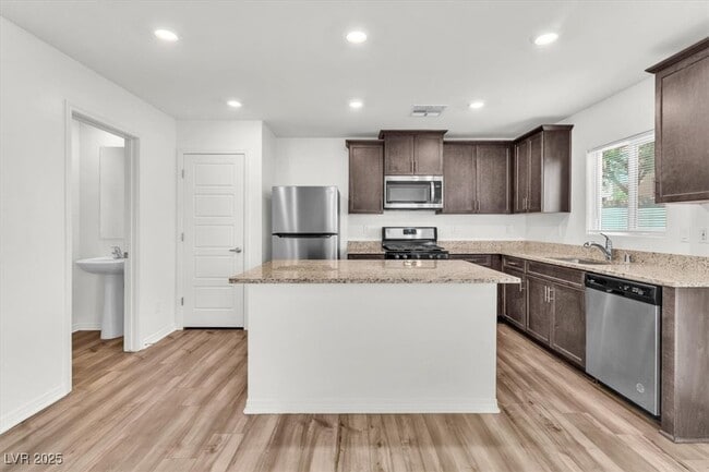 Building Photo - 4919 Amberlyn St