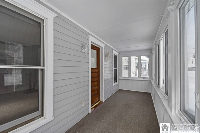 Building Photo - 101 Valley St