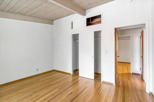 Building Photo - 3 Bedroom 2 Bath Home located in Palo Alto's Palo Verde Neighborhood!