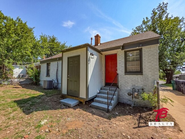 Building Photo - Cozy 3-Bedroom Home in NE OKC – Affordable & Ready for Move-In!