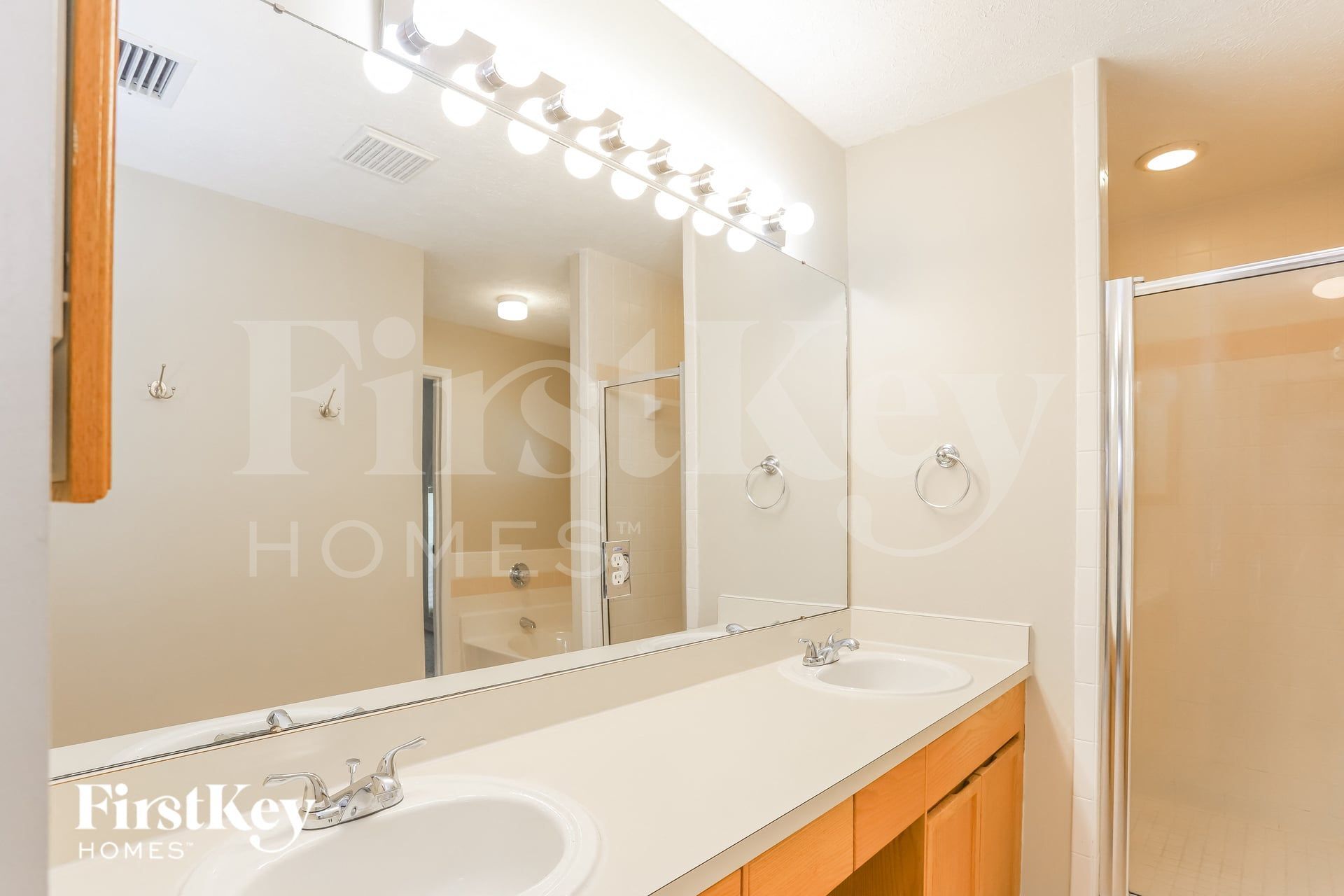 Building Photo - 4411 Blantyre Pl