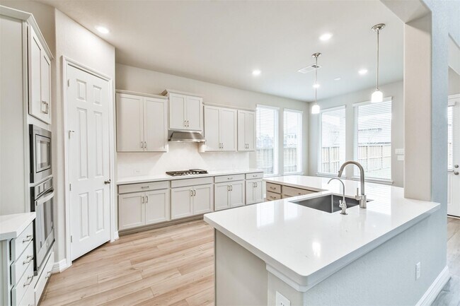 Building Photo - 8211 Chartres Wind Dr