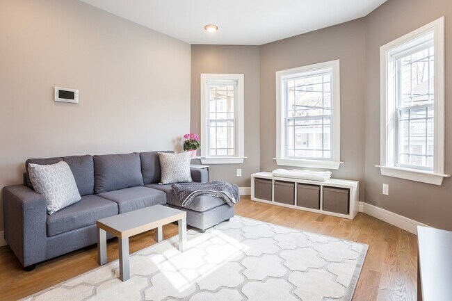 Building Photo - 35 Champney St