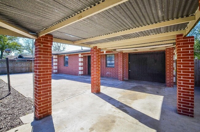 Building Photo - 11517 Bannister Ln