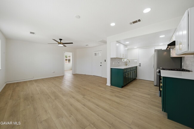 Building Photo - 2059 Shasta St