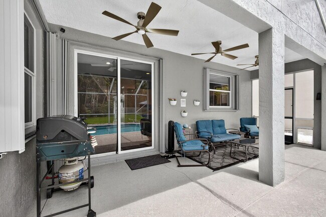 Building Photo - 3738 Old Lighthouse Cir