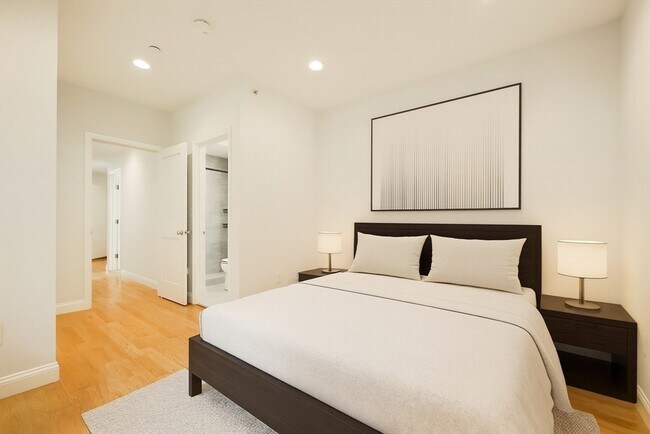 Building Photo - 375 Dorchester St