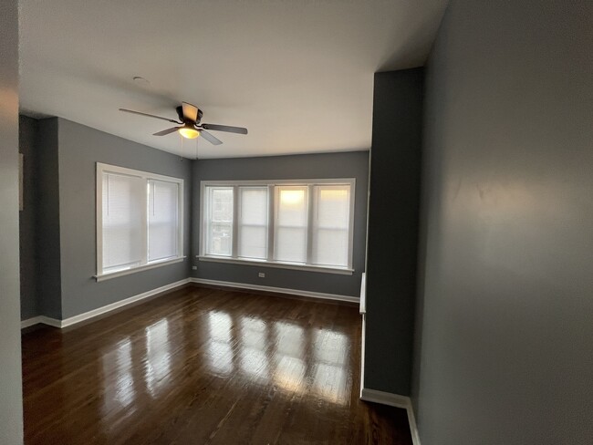 Building Photo - 7843 S Cregier Ave