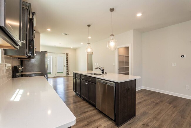 Building Photo - 253 Buckhorn Br Pk
