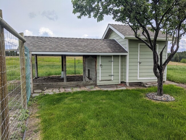 Building Photo - 179 Shelter Valley Dr