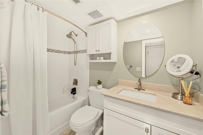 Building Photo - 147 Bluff View Dr