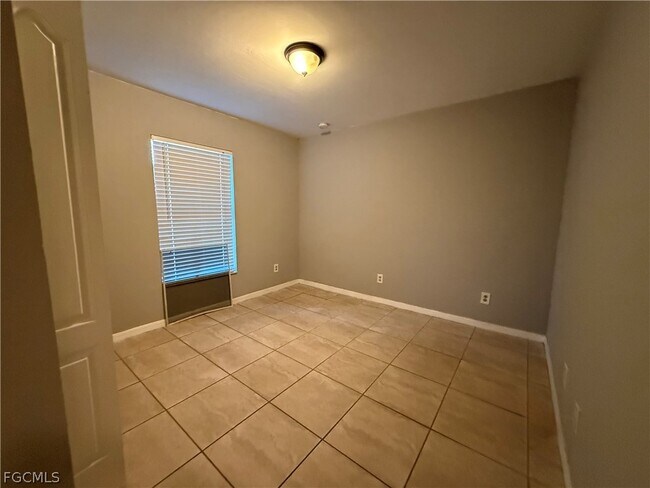 Building Photo - 3114 51st St W