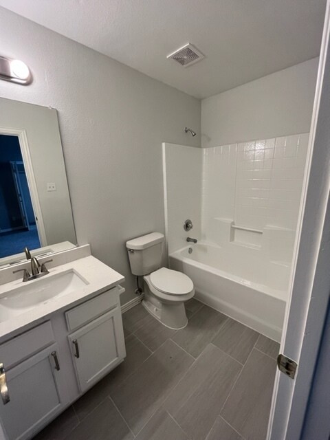 Building Photo - 505 Barnes St