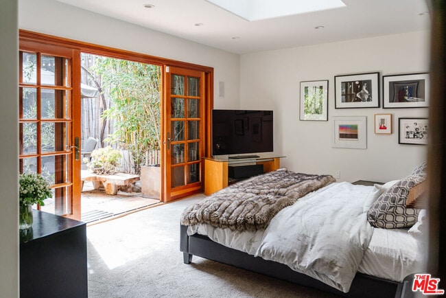 Building Photo - 1311 Maple St