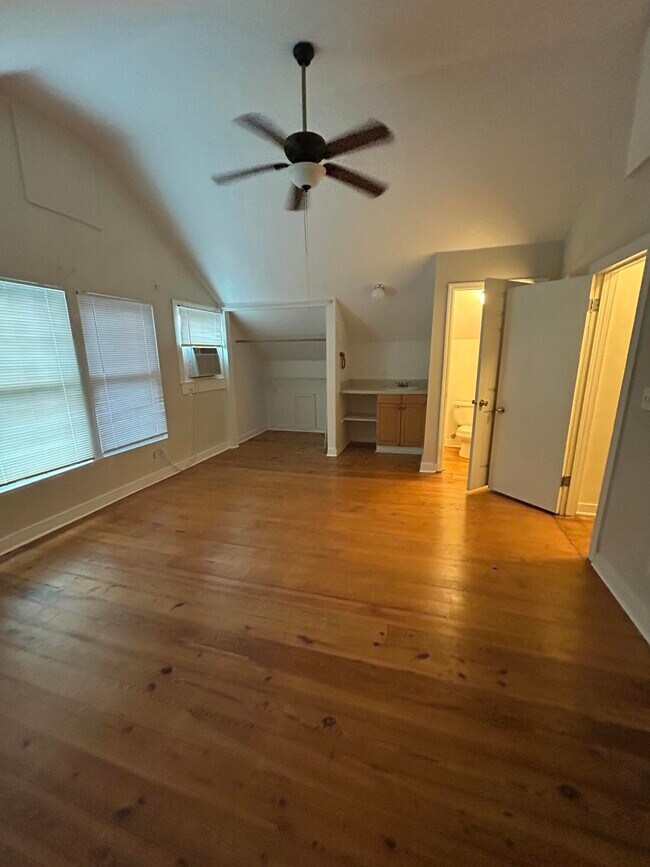 Building Photo - 431 S M St