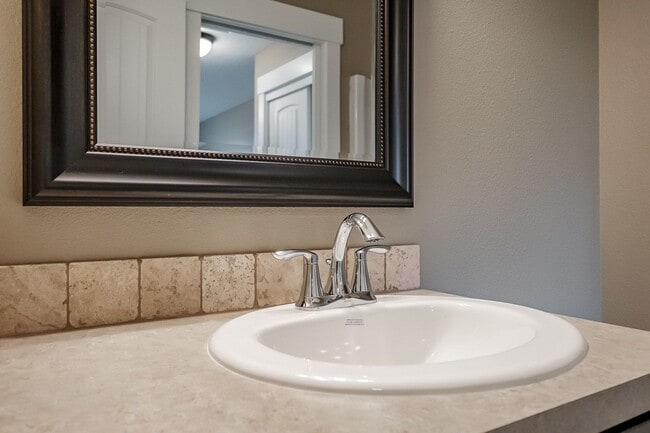 Building Photo - 270-272 Gwinn Street E